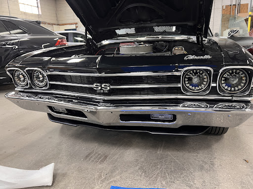 Auto Body Shop «Prestige Auto Collision», reviews and photos, 3122 Roanoke Rd, Kansas City, MO 64111, USA