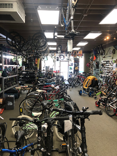 Sporting Goods Store «Superior Seconds Gear Exchange», reviews and photos, 96 Front St S, Issaquah, WA 98027, USA