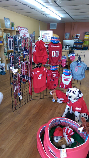 Pet Supply Store «The Whole Pet», reviews and photos, 2423 N College Ave, Fayetteville, AR 72703, USA