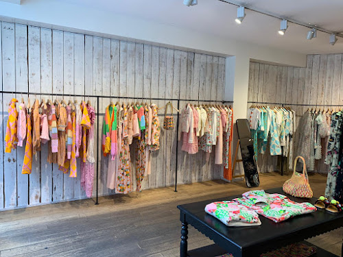 Magasin de vêtements pour femmes Manoush Boutique Paris