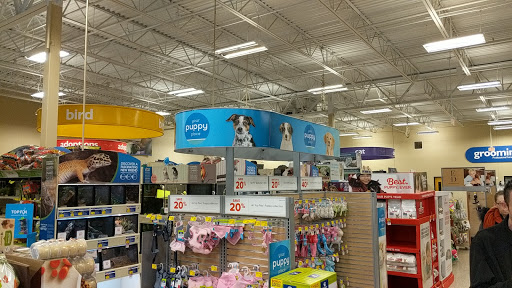 Pet Supply Store «PetSmart», reviews and photos, 144 Retail Commons Pkwy, Martinsburg, WV 25403, USA