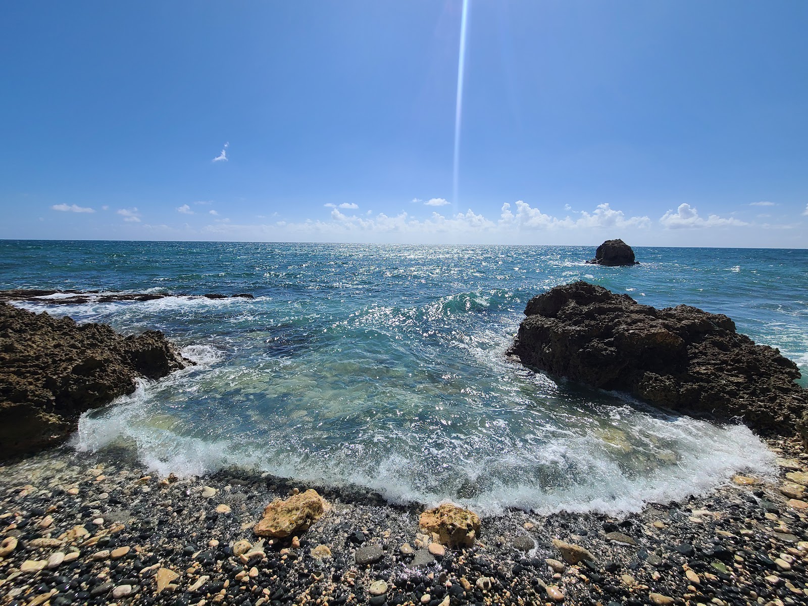 Foto di Blue beach e l'insediamento