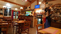 Atmosphère du Restaurant La Marmotte à Grand-Aigueblanche - n°1