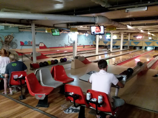 Bowling Alley «Ran-Ham Bowling Center», reviews and photos, 490 1/2 Hamline Ave S, St Paul, MN 55116, USA