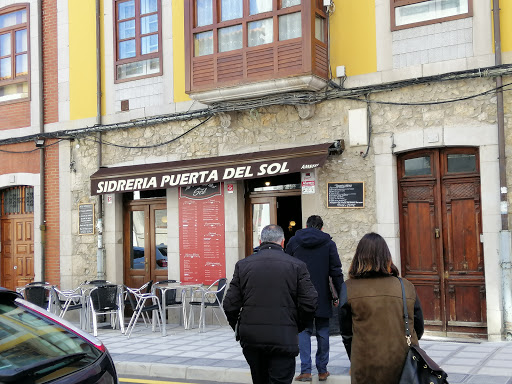 Información y opiniones sobre Sidrería Puerta del Sol de Llanes
