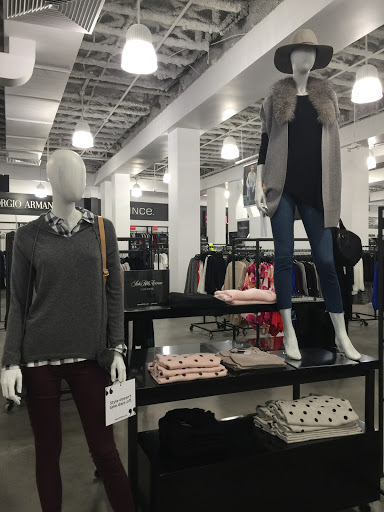 Department Store «Saks OFF 5TH», reviews and photos, 1675 Rockville Pike, Rockville, MD 20852, USA