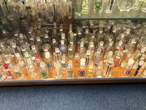 Tobacco Shop «Northern Lights 2», reviews and photos, 270 Enfield St, Enfield, CT 06082, USA