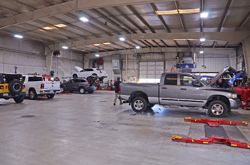 Car Dealer «Lucas-Smith Chrysler Center», reviews and photos, 1600 Parkway W, Festus, MO 63028, USA