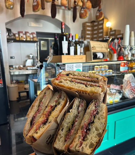 Via Roma 55 | Focacceria e Vineria de “I Matti” in Pompei, Città Metropolitana di Napoli