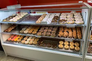 Cronuts Donuts image