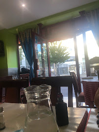 Atmosphère du Restaurant indien Avi Ravi à Suresnes - n°7