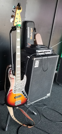 Shopping Mall «Los Amigos Mall», reviews and photos, 307 E Jefferson Blvd, Los Angeles, CA 90011, USA