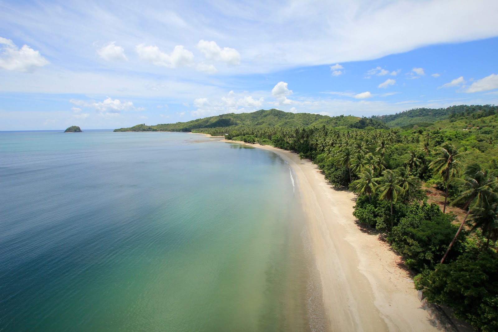 Photo of Lio Beach - popular place among relax connoisseurs