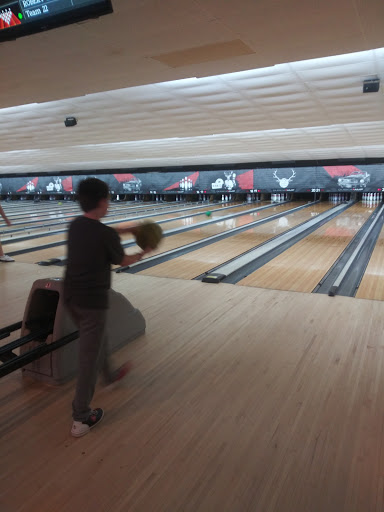 Bowling Alley «Wallingford Bowl», reviews and photos, 980 N Colony Rd, Wallingford, CT 06492, USA