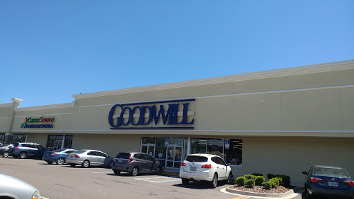 Thrift Store «Goodwill Thrift Store», reviews and photos, 11160 Beach Blvd, Jacksonville, FL 32246, USA