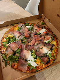 Prosciutto crudo du Pizzas à emporter Pizza Burrata à Aigues-Mortes - n°4