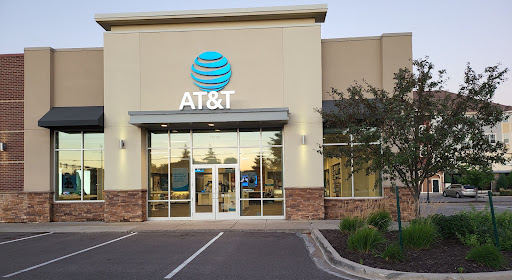 AT&T, 10100 City Walk Dr #200, Woodbury, MN 55129, USA, 