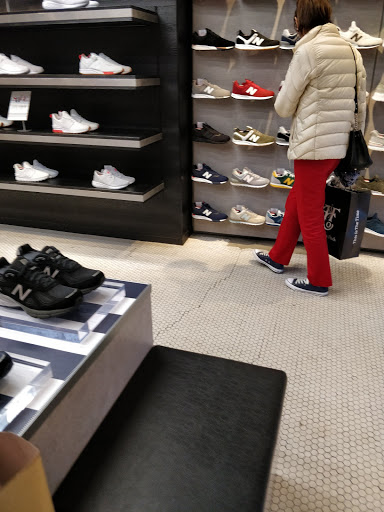 Shoe Store «New Balance», reviews and photos, 583 Boylston St, Boston, MA 02116, USA