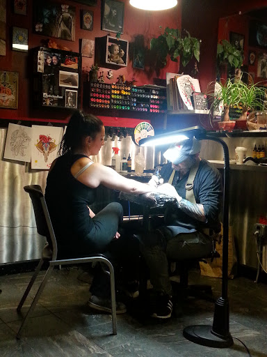 Tattoo Shop «Visible Ink Tattoo Studio», reviews and photos, 689 Broadway, Malden, MA 02148, USA