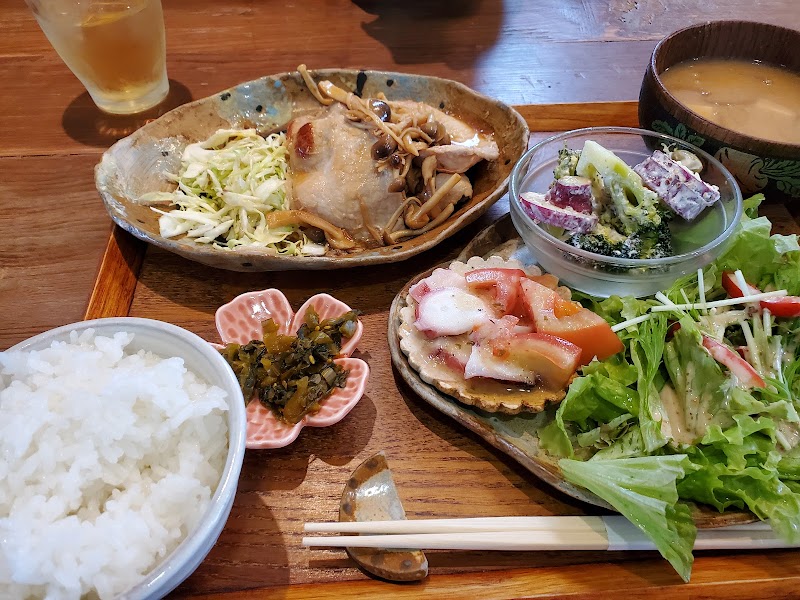 グルコミ 滋賀県高島市安曇川町西万木 カフェで みんなの評価と口コミがすぐわかるグルメ 観光サイト