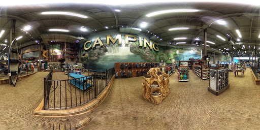 Sporting Goods Store «Bass Pro Shops», reviews and photos, 951 E Lewis and Clark Pkwy, Clarksville, IN 47129, USA