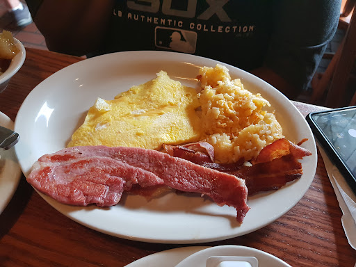 American Restaurant «Cracker Barrel Old Country Store», reviews and photos, 4210 Franklin Commons Ct, Franklin, TN 37067, USA