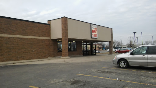 Thrift Store «St Vincent Thrift Store», reviews and photos, 1820 West Jefferson Street,, Joliet, IL 60435, USA
