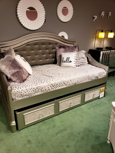 Furniture Store «Art Van Furniture - Grand Rapids», reviews and photos, 4375 28th St SE, Grand Rapids, MI 49512, USA