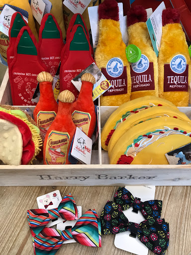 Pet Supply Store «Dog Dish», reviews and photos, 1778 Utica Square, Tulsa, OK 74114, USA