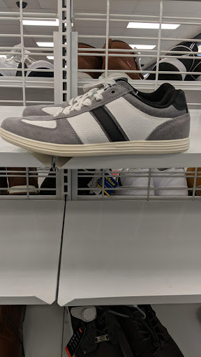 Clothing Store «Ross Dress for Less», reviews and photos, 1580 Foothill Blvd, La Verne, CA 91750, USA