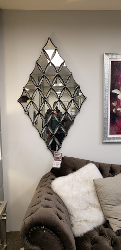 Furniture Store «Raymour & Flanigan Furniture and Mattress Store», reviews and photos, 275 Glen Cove Rd, Carle Place, NY 11514, USA