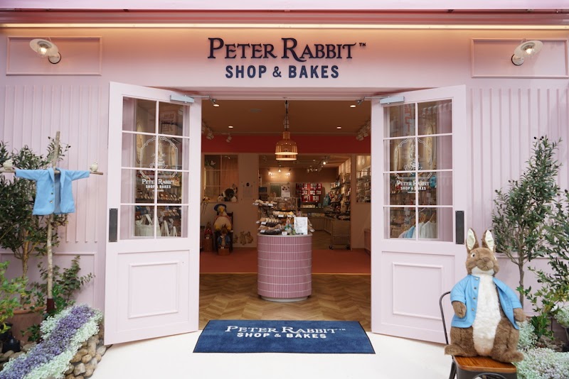 Peter Rabbit™ SHOP&BAKES (ピーターラビット™ ショップ＆ベイクス)