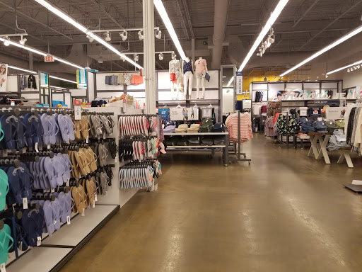Clothing Store «Old Navy», reviews and photos, 20505 N Rand Rd, Kildeer, IL 60047, USA