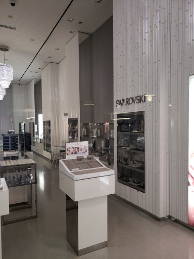Jewelry Store «Swarovski», reviews and photos, 734 Lincoln Rd, Miami Beach, FL 33139, USA