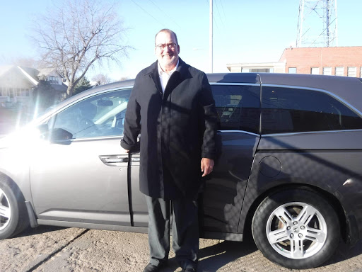 Auto Body Shop «Charlie Graham Body & Service», reviews and photos, 4206 Leavenworth St, Omaha, NE 68105, USA