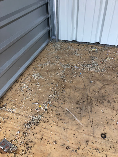 Truck Rental Agency «U-Haul Moving & Storage», reviews and photos, 911 W Gate City Blvd, Greensboro, NC 27403, USA