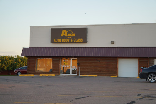 Auto Body Shop «ABRA Auto Body & Glass», reviews and photos, 601 Auto Plaza Dr, Aberdeen, SD 57401, USA