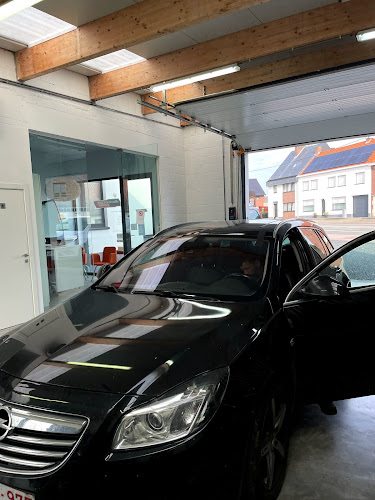 Beoordelingen van Autoglass Clinic Aalst in Leuven - Autobedrijf Garage