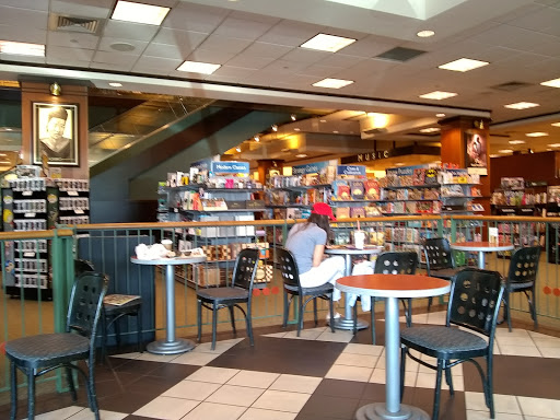 Book Store «Barnes & Noble», reviews and photos, 7 Holyoke St, Holyoke, MA 01040, USA