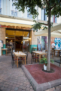 Atmosphère du Pizzeria LA BELLA PIZZA à Marseille - n°4