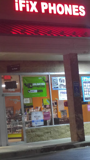 Cell Phone Store «iFixPhones - Cell Phone - Tablet - Macbook - Sale - Repair - Springfield, VA», reviews and photos, 7018 Commerce St, Springfield, VA 22150, USA