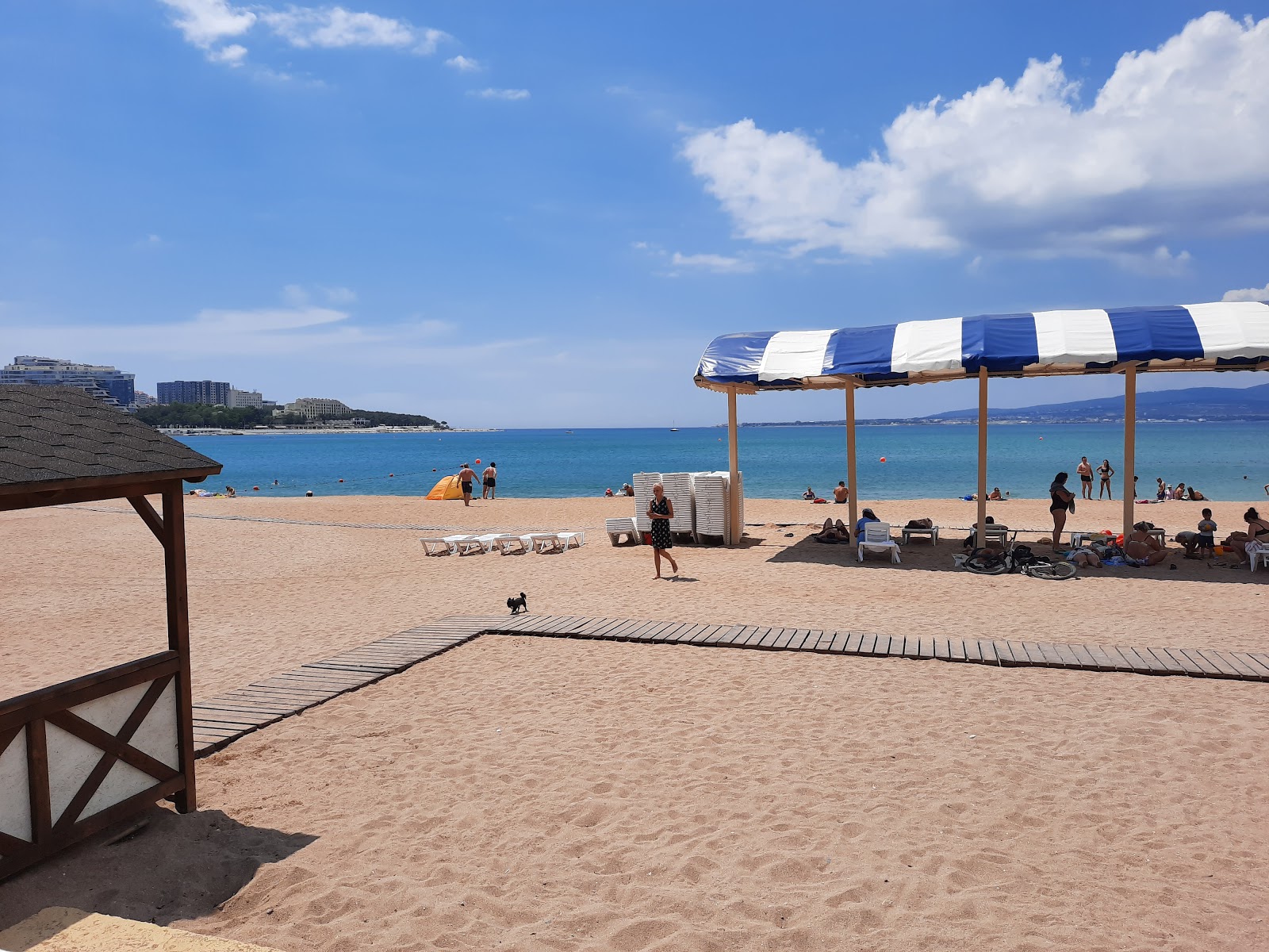 Foto de Gelendzhik beach com baía longa