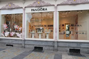 Pandora Concept Store image