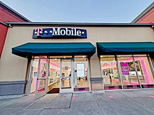 Cell Phone Store «T-Mobile», reviews and photos, 2708 Pinole Valley Rd, Pinole, CA 94564, USA