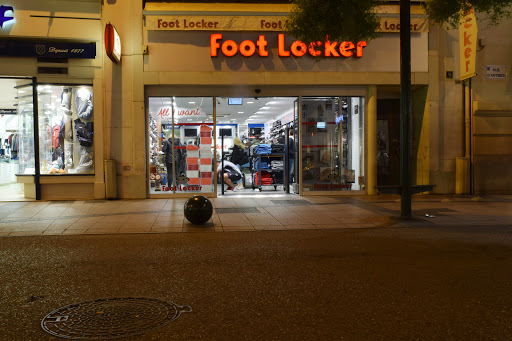 Messi clothing shops in Nice
