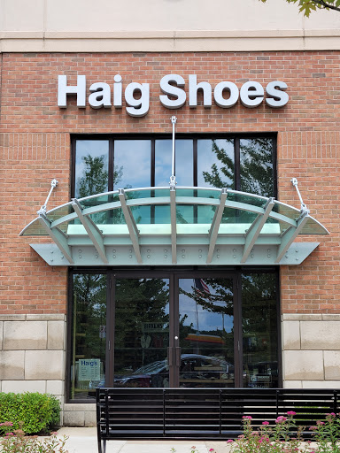 Shopping Mall «Village Of Rochester Hills», reviews and photos, 104 Adams Rd, Rochester, MI 48309, USA