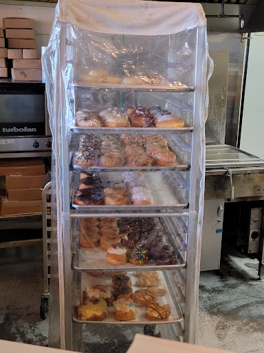 Donut Shop «Wake N Bake Donuts - Carolina Beach», reviews and photos, 1401 N Lake Park Blvd Suite 46, Carolina Beach, NC 28428, USA
