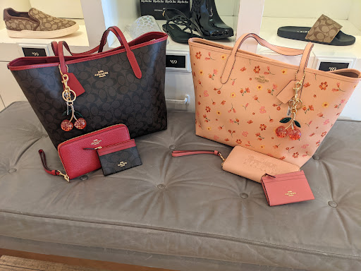 Outlet Mall «The Outlet Shoppes At Fremont», reviews and photos, 6245 N Old 27, Fremont, IN 46737, USA