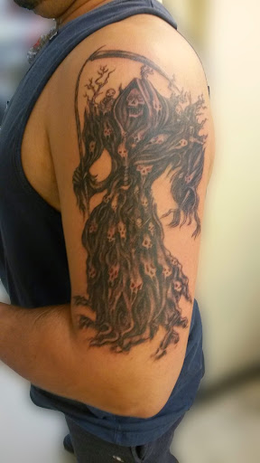 Tattoo Shop «Hollywood Tattoos», reviews and photos, 104 Market St, Newark, NJ 07102, USA