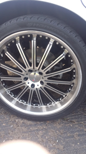 Used Car Dealer «Pacific Cars & Trucks», reviews and photos, 1735 State Hwy 99 N, Eugene, OR 97402, USA